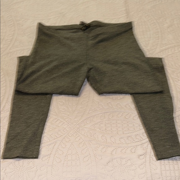 Banana Republic Pants - Banana Republic Gray Leggings for Effortless Style